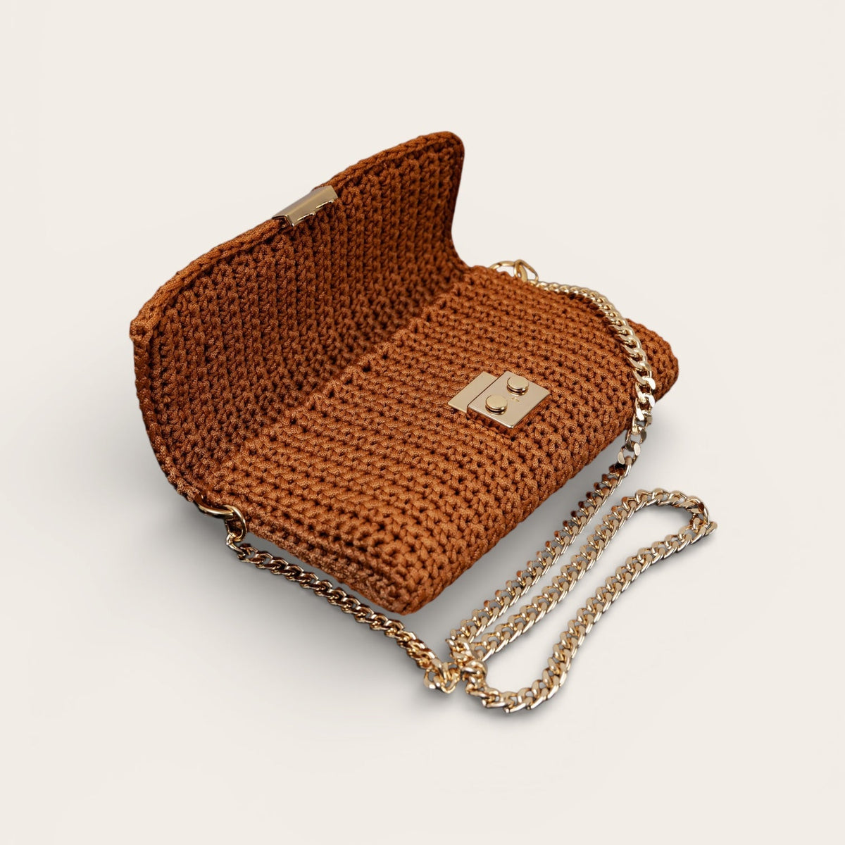 Clutch Crochet Caviar Caramelo