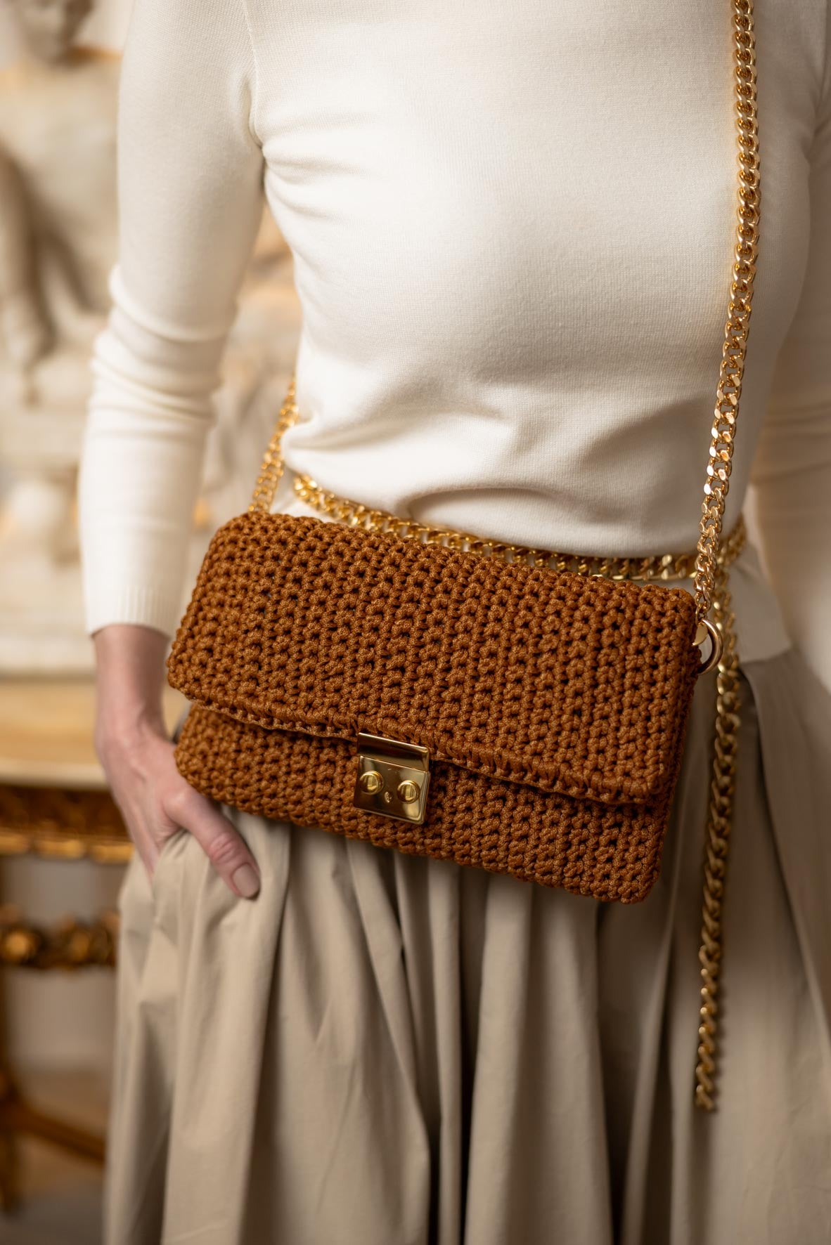 Clutch Crochet Caviar Caramel