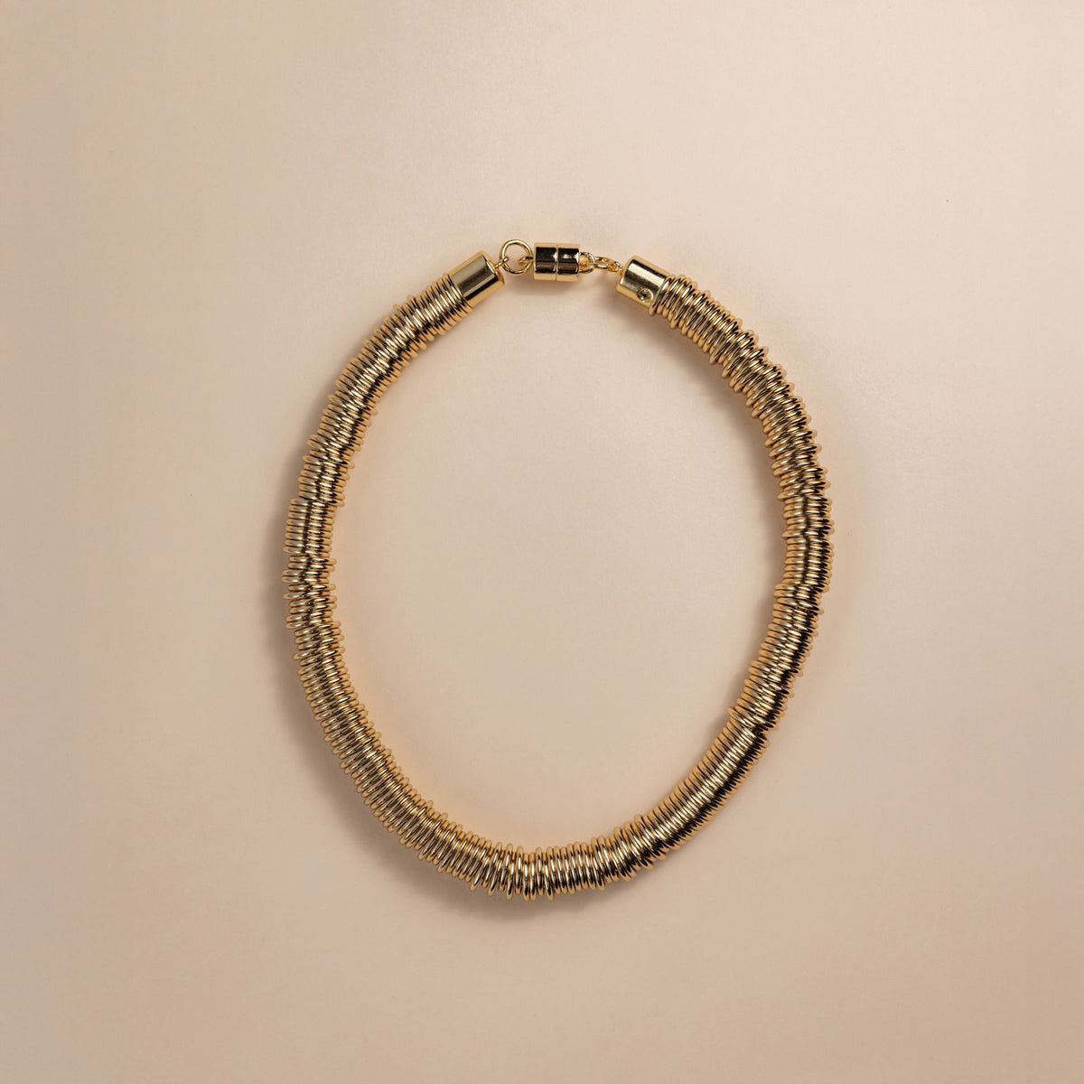 Colar Classique Doré